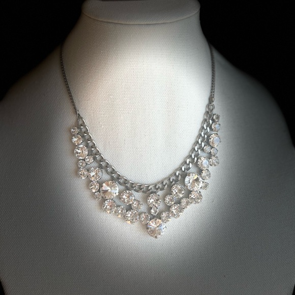 SORRELLI SIGNED DESIGNER ANTIQUE SILVER TONE BIB NECKLACE Australian crystals - Picture 2 of 7